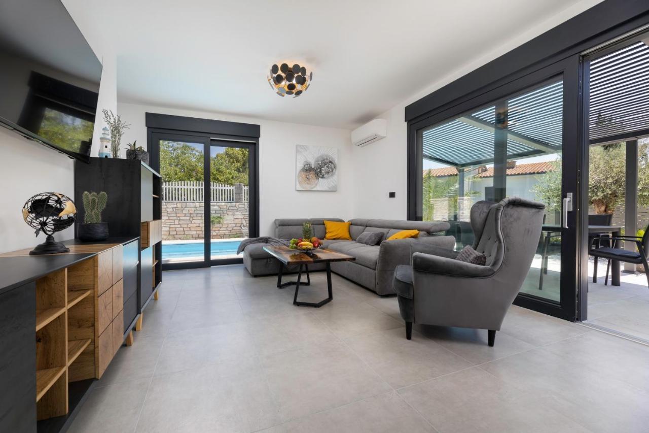 Luxury Villa Adria Apartments Krk Town Exterior foto