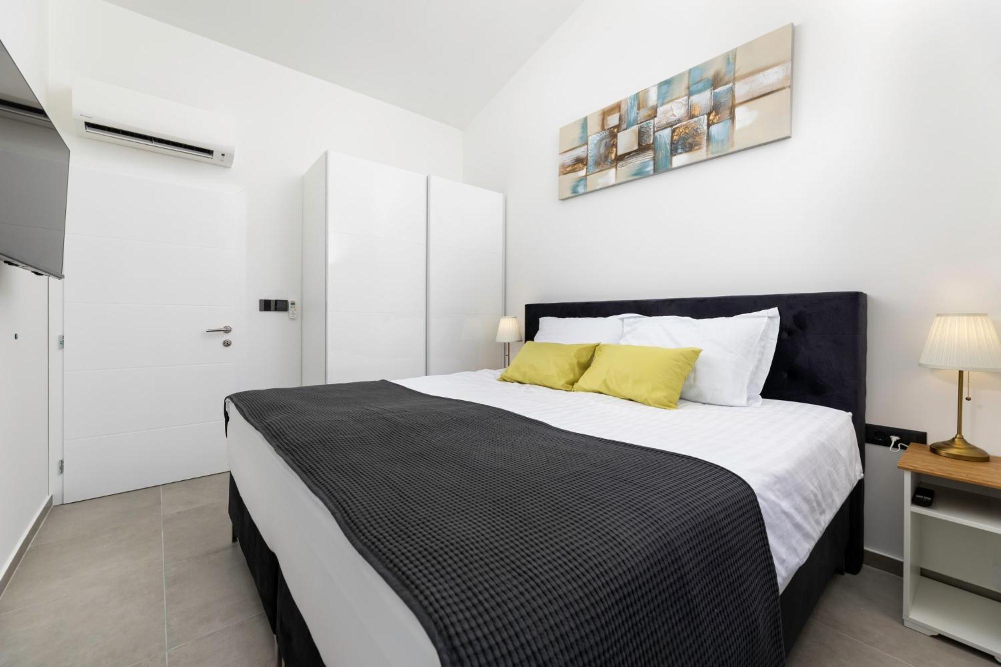 Luxury Villa Adria Apartments Krk Town Exterior foto